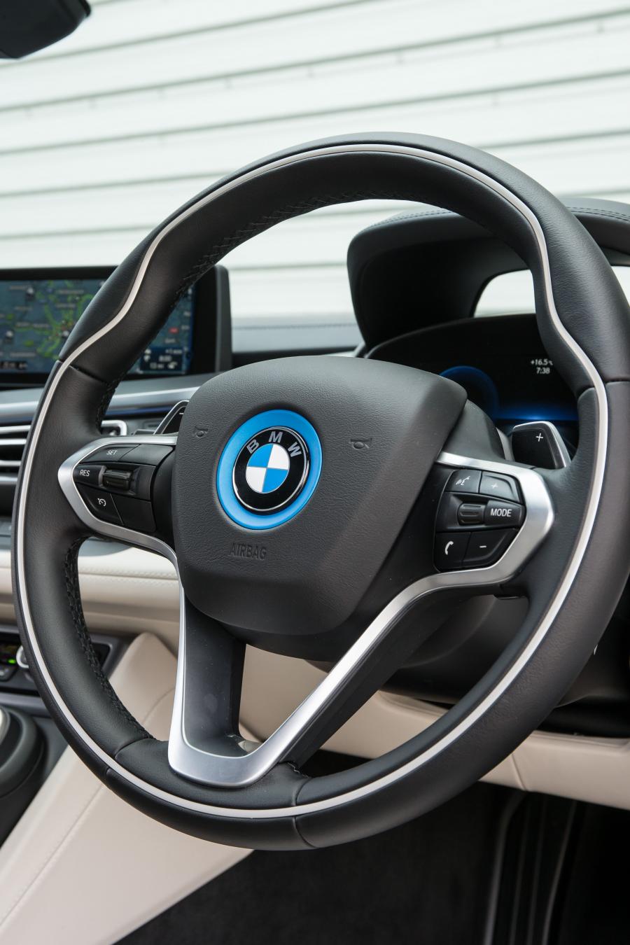 BMW i8 2014 года  (UK) (фото 64 из 69)